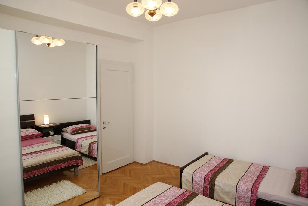 Apartments Vila&Zora 沃迪切 外观 照片